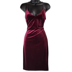 B. Darlin Spaghetti Strap V-Neck Lace Bra-Back Velvet Sheath Dress in‎ Wine NWT